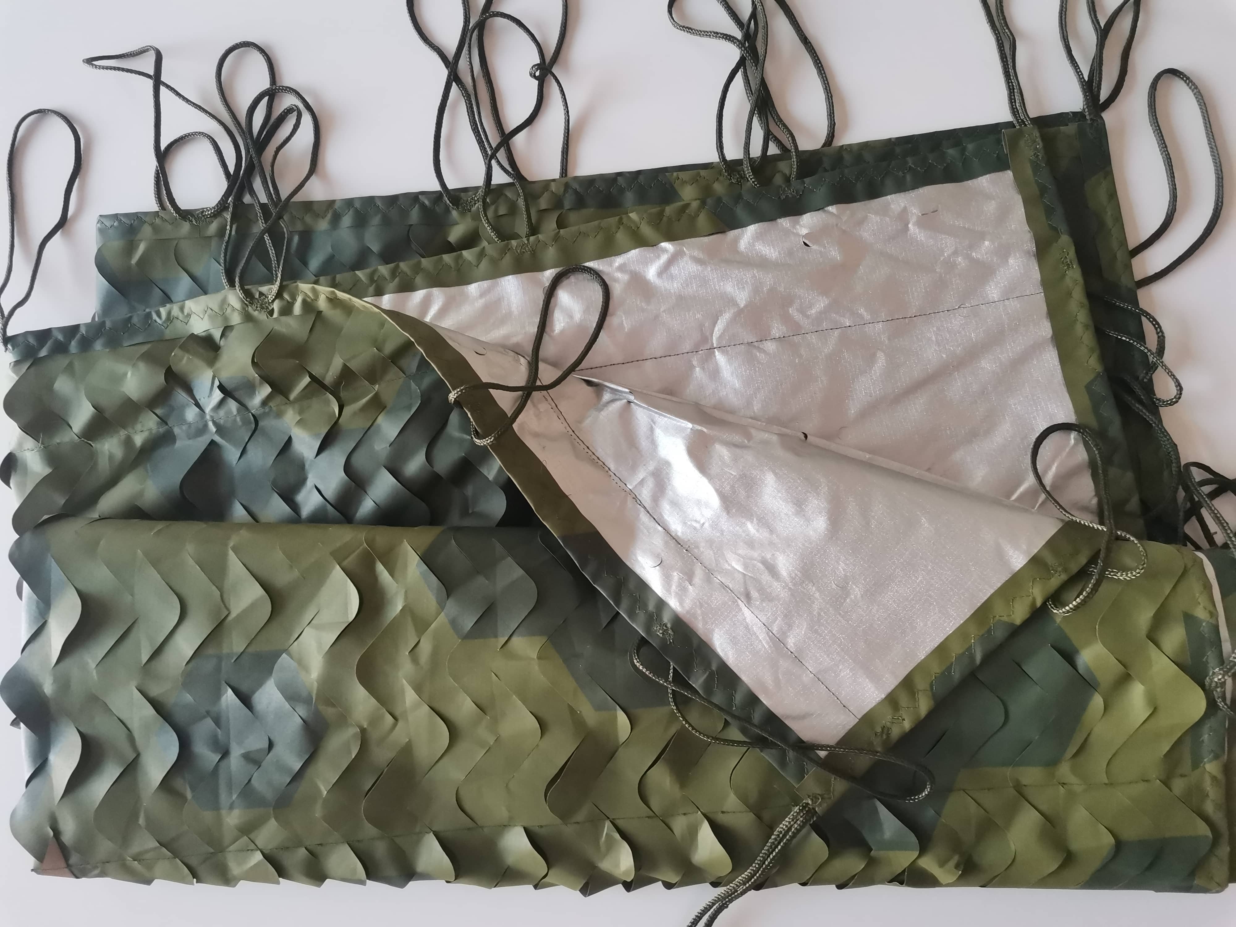 <strong>多頻段防雷達偽裝屏蔽布</strong>